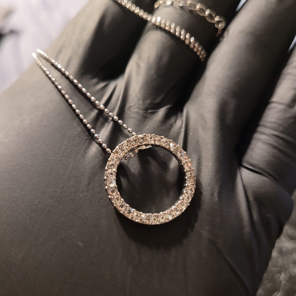 Elegant Silver Circle Pendant Necklace